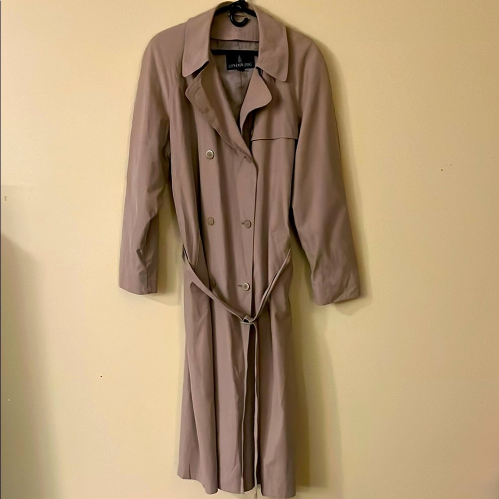 London Fog Tan Trench Coat with Belted Waist and Classic Design